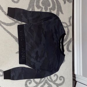 this is a victoria’s secret set